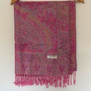 100% Cashmere scarf